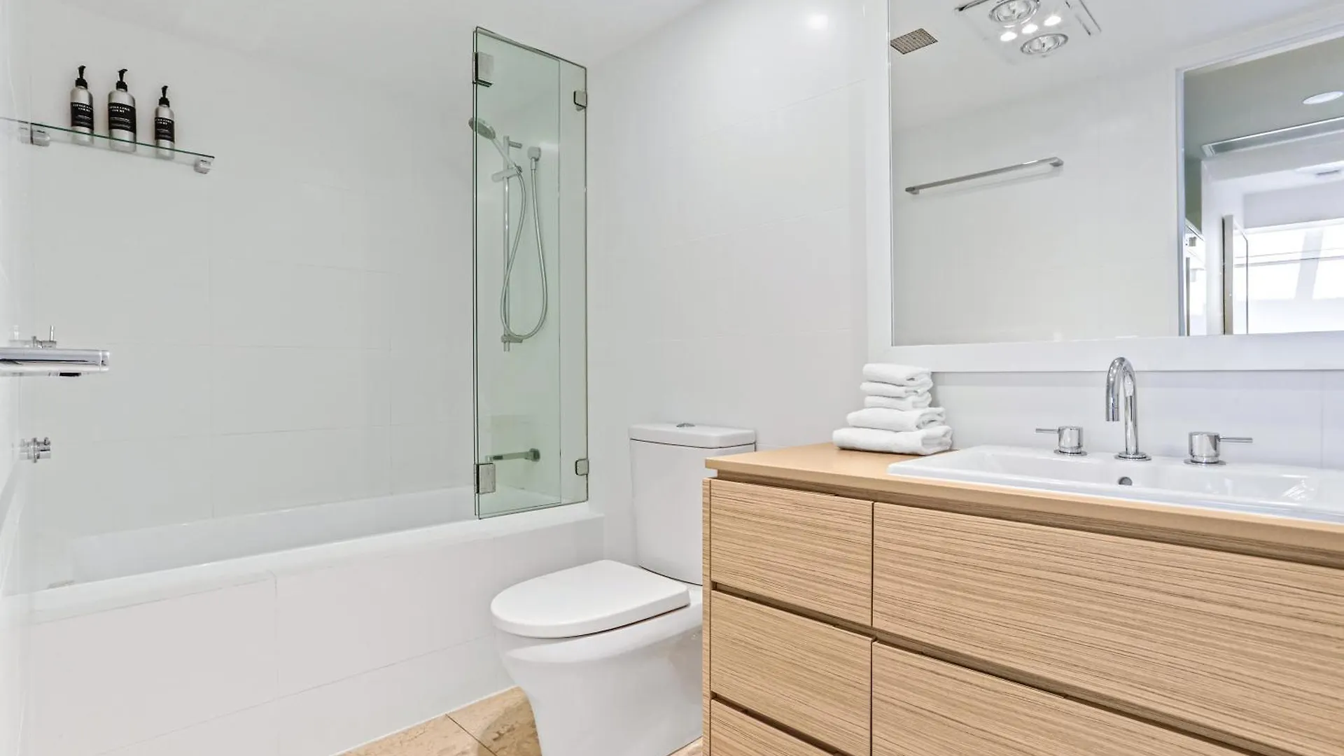 Little Cove Court - Apt 5 Newly Renovated نوسا شقة