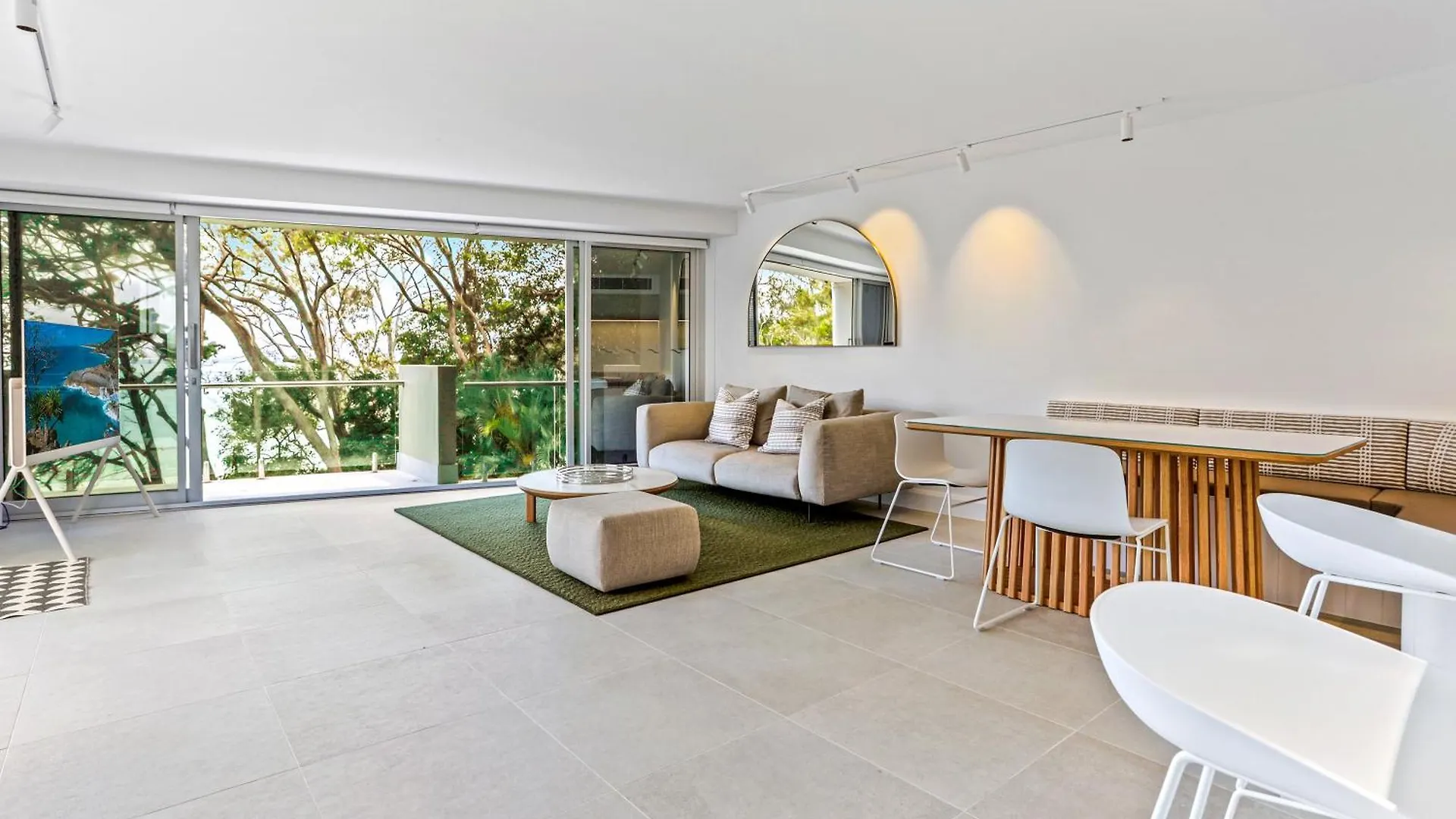 Little Cove Court - Apt 5 Newly Renovated نوسا 0*,