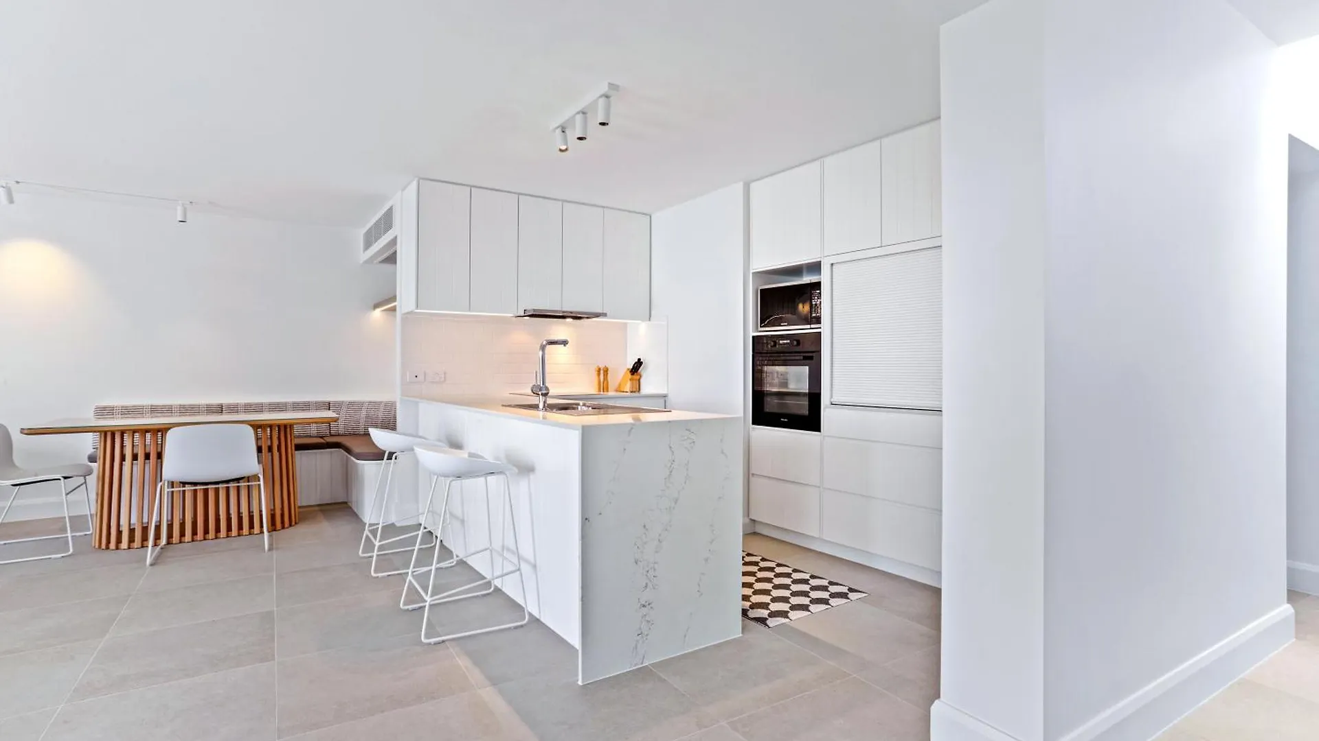 Little Cove Court - Apt 5 Newly Renovated نوسا